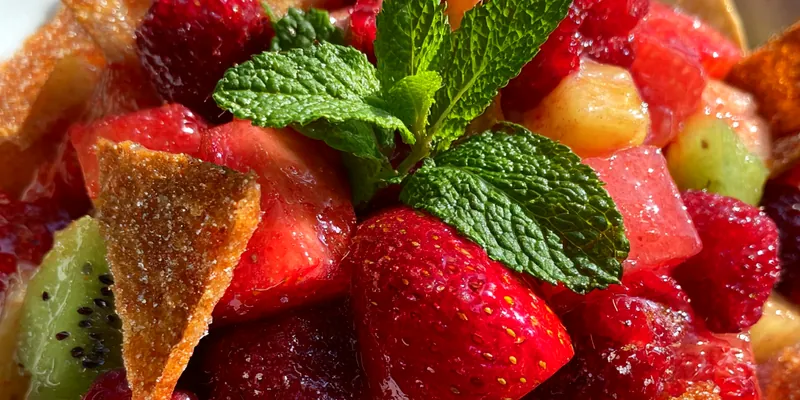 Fresh Fruit Salsa with Chips